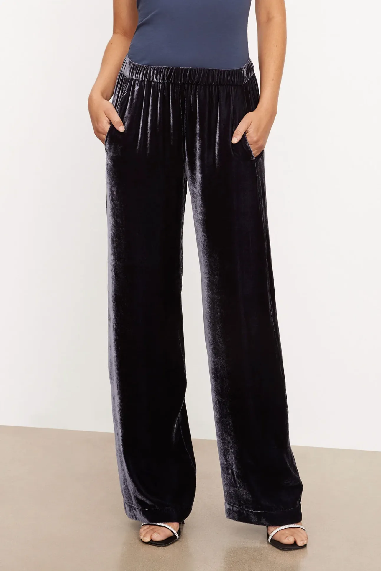 FRIDA04 Velvet Wide Leg Pant