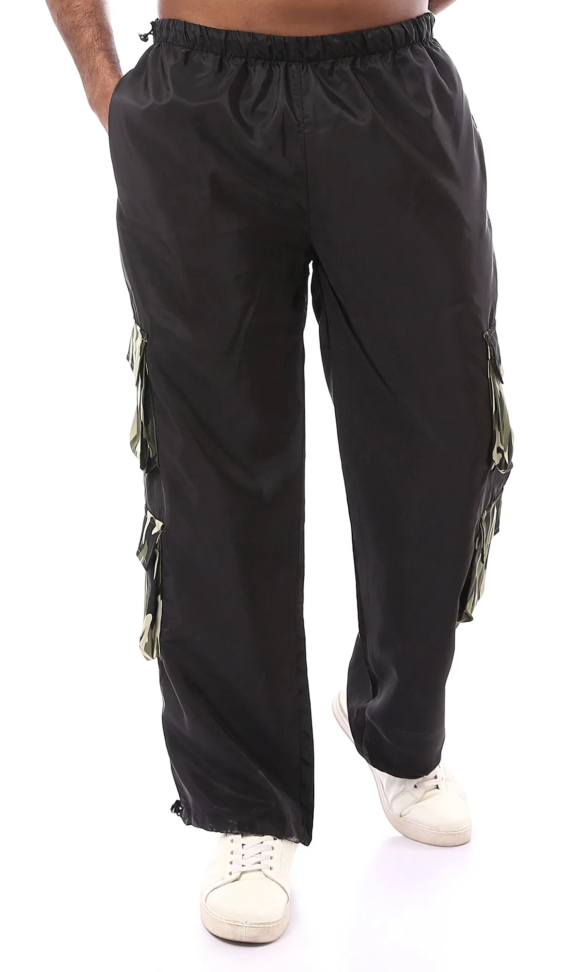 O174052 Black Waterproof Cargo Pants With Camouflage Pockets